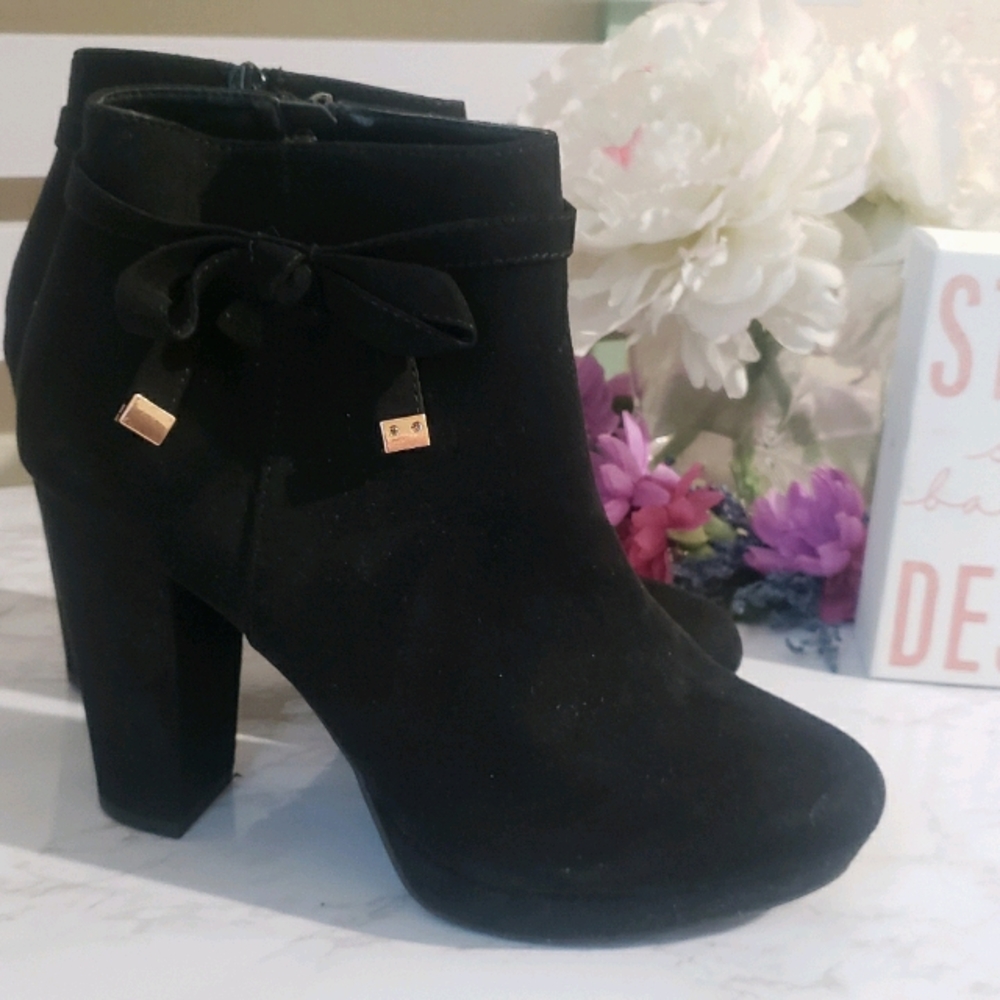 Black boots